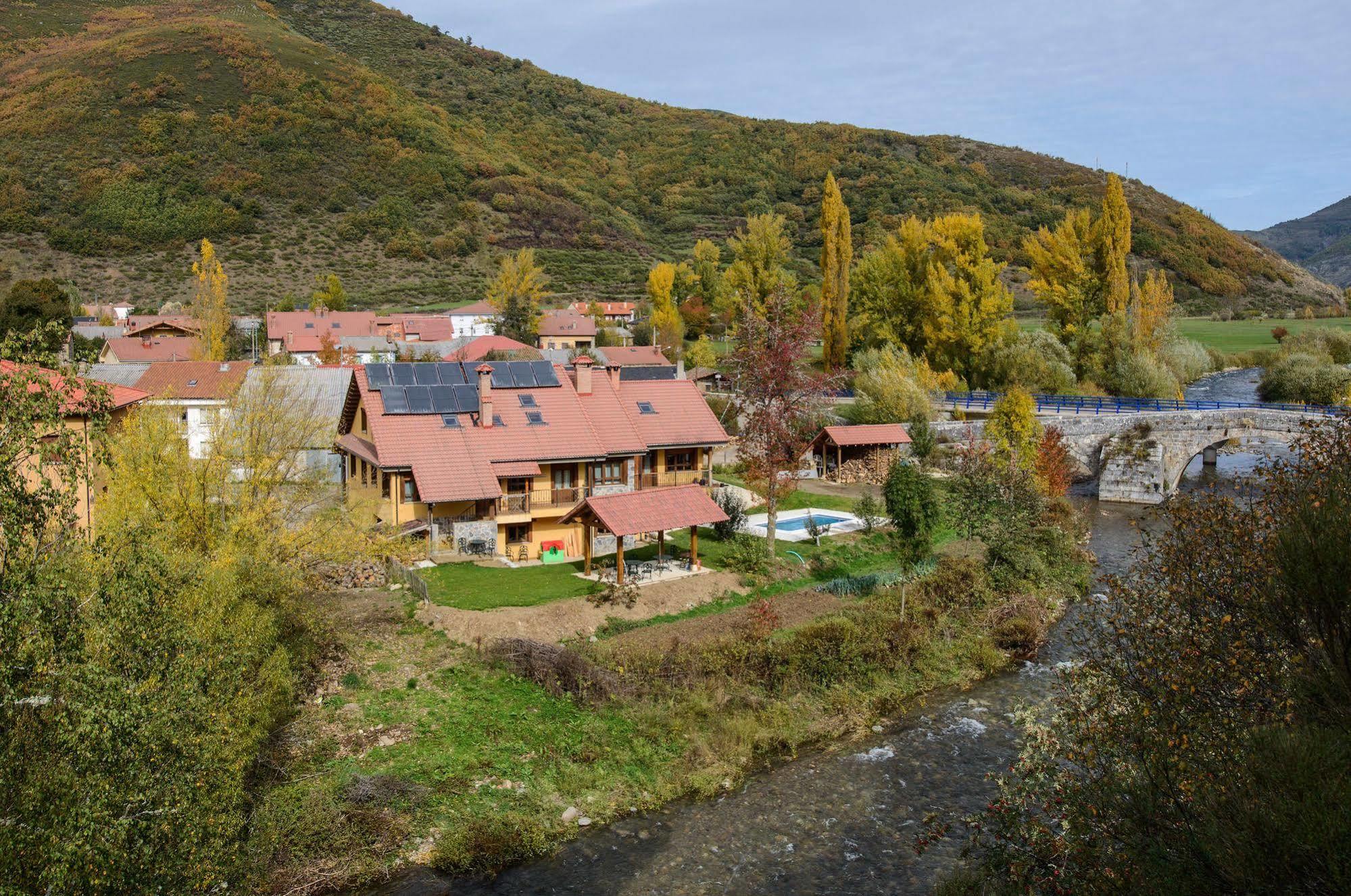 Pensjonat El Casar Del Puente Boca de Huérgano Zewnętrze zdjęcie